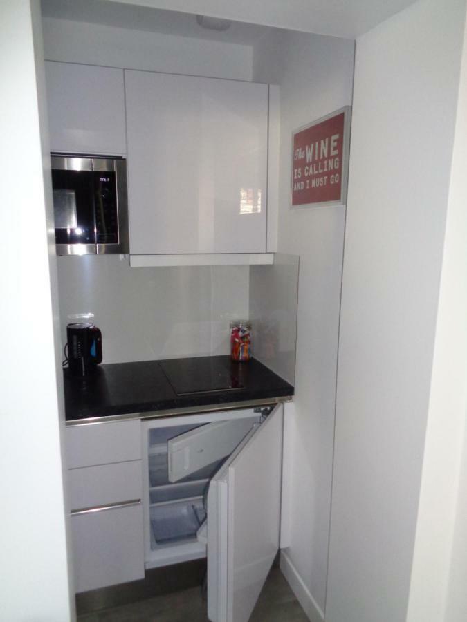 Studio Prive Regina Apartment